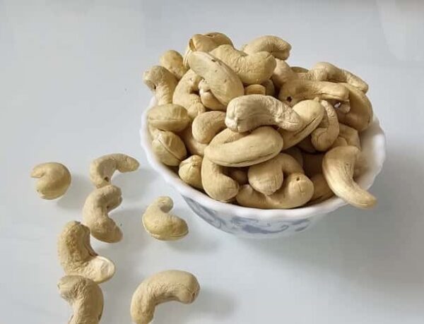 Cashew (Mundhiri / முந்திரி / काजू) - Image 2